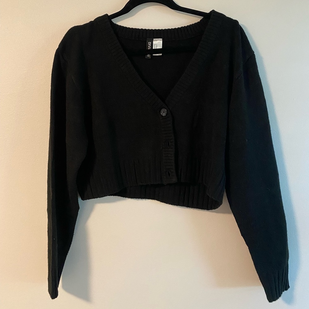 Cropped black cardigan